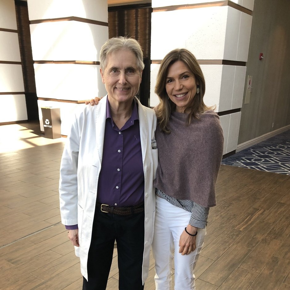 Colleen Lawton standing with Dr. Terry Wahls at a practitioner conference